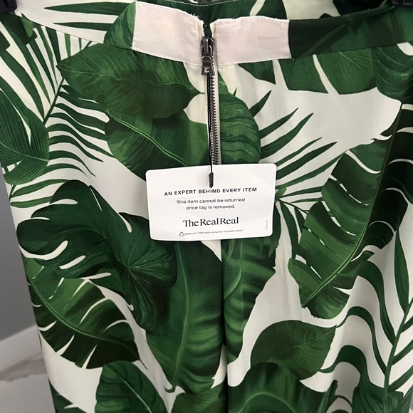 Alice + Olivia Green Leaf Print Pants - Picture 3 of 3